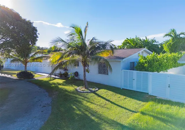 Photo 3 of Single family home for sale at 12761 Sw 256Th St, Homestead, FL 33032 | MLS# A12067813 | Listing updated on 2026-09-23