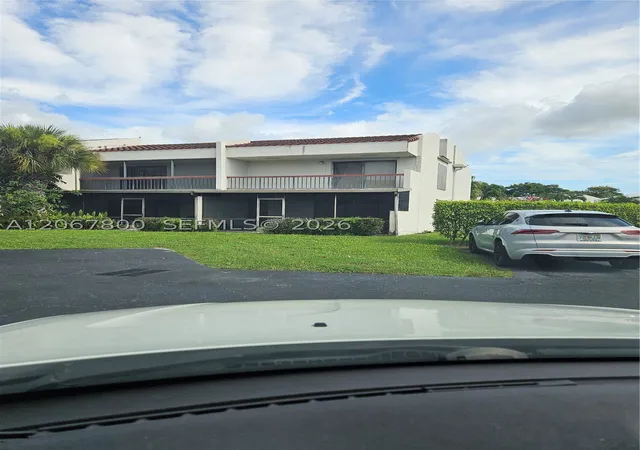 Photo 2 of Sale Pending at 6593 Racquet Club Dr #139, Lauderhill, FL 33319 | MLS# A12067800 | Listing updated on 2026-09-14