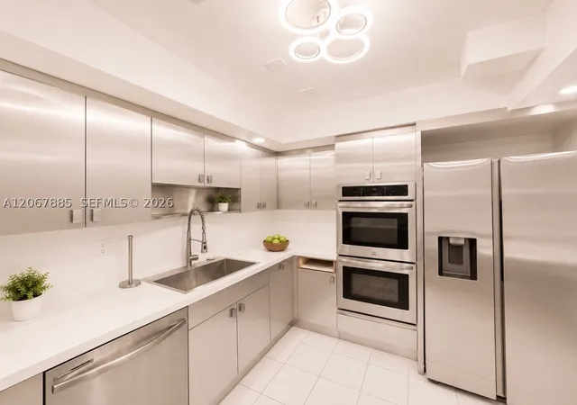Photo 2 of Townhouse for sale at 406 Saint Andrews Rd #53, Hollywood, FL 33021 | MLS# A12067885 | Listing updated on 2026-09-16