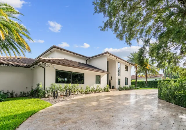 Photo 1 of Mansion for sale at 5720 Sw 128th St, Pinecrest, FL 33156 | MLS# A12067493 | Listing updated on 2026-09-10