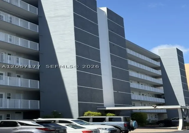 Photo 2 of Sale Pending at 619 Ne 14th Ave #403, Hallandale Beach, FL 33009 | MLS# A12067177 | Listing updated on 2026-09-03