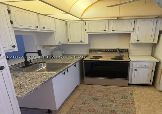 Photo 3 of Sale Pending at 619 Ne 14Th Ave #403, Hallandale Beach, FL 33009 | MLS# A12067177 | Listing updated on 2026-09-03