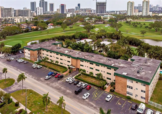 Listing Photo 4 - Condo for sale in building located at 1450 Atlantic Shores Blvd, Hallandale Beach, FL 33009 - Unit #109