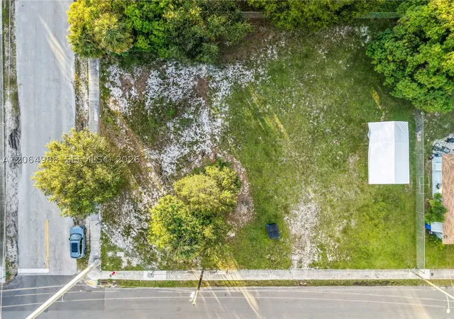 Photo 2 of Land for sale at 501 Nw 7th Ter, Fort Lauderdale, FL 33311 | MLS# A12064988 | Listing updated on 2026-09-11