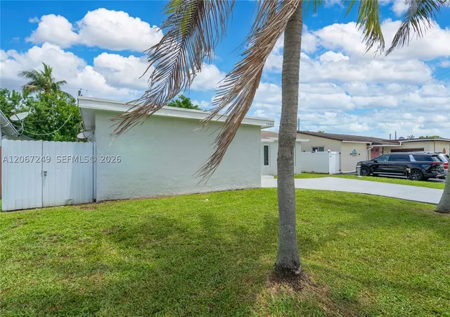 Photo 3 of Single family home for sale at 11911 Nw 32nd Mnr, Sunrise, FL 33323 | MLS# A12067249 | Listing updated on 2026-09-13