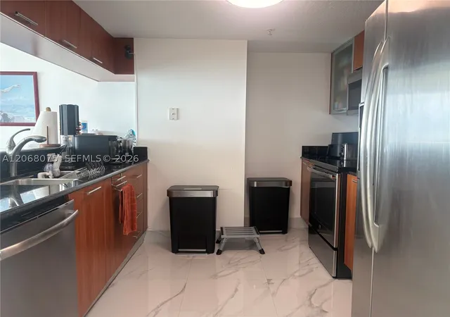 Photo 3 of Sale Pending at 1800 N Bayshore Dr #3007, Miami, FL 33132 | MLS# A12068075 | Listing updated on 2026-09-08