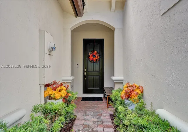 Photo 3 of Townhouse for sale at 4204 N Dixie Hwy #1, Oakland Park, FL 33334 | MLS# A12068129 | Listing updated on 2026-09-12