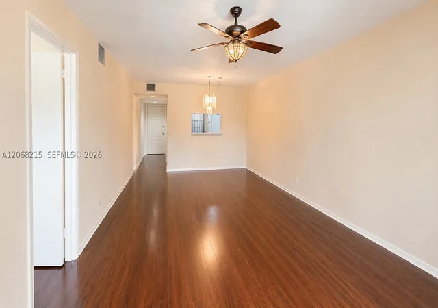Listing Photo 5 - Condo for sale in building located at 700 Sw 128Th Ave, Pembroke Pines, FL 33027 - Unit #209C