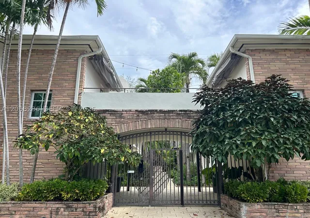 Photo 1 of Condo for sale at 1605 Lenox Ave #1605-3, Miami Beach, FL 33139 | MLS# A12068236 | Listing updated on 2026-09-14