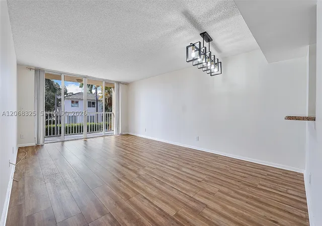 Listing Photo 4 - Condo for sale in building located at 1450 Se 3Rd Ave, Dania Beach, FL 33004 - Unit #201