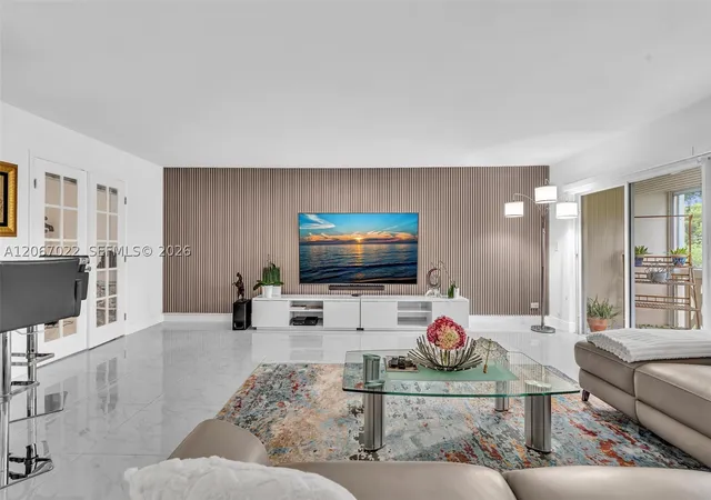 Listing Photo 3 - Condo for sale in building located at 800 NE 195th St, Miami, FL 33179 - Unit #220