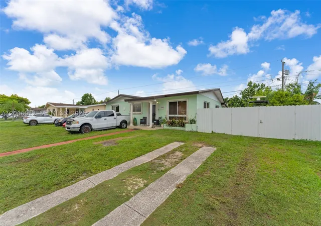 Photo 2 of Single family home for sale at 11940 Sw 186th St, Miami, FL 33177 | MLS# A12066012 | Listing updated on 2026-09-10