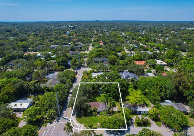Photo 3 of Single family home for sale at 6200 Sw 78th St, South Miami, FL 33143 | MLS# A12068711 | Listing updated on 2026-08-31