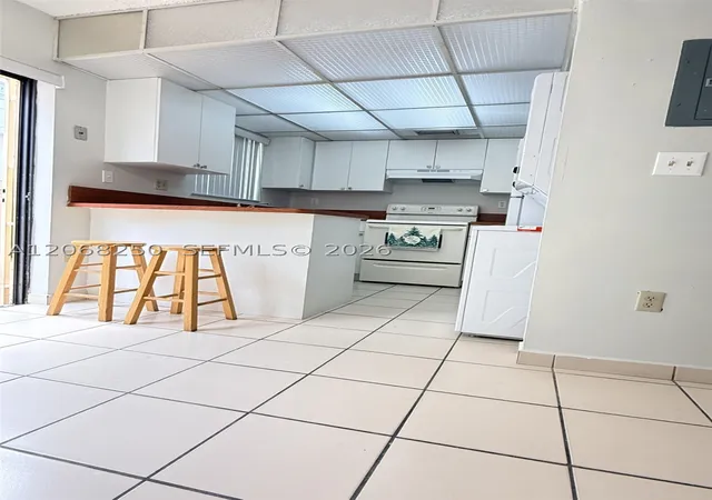 Photo 3 of Sale Pending at 1701 W 42nd Pl #10, Hialeah, FL 33012 | MLS# A12068250 | Listing updated on 2026-09-08