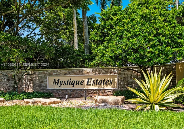 Photo 2 of Single family home for sale at 10660 Sw 44th Ct, Davie, FL 33328 | MLS# A12068689 | Listing updated on 2026-09-12