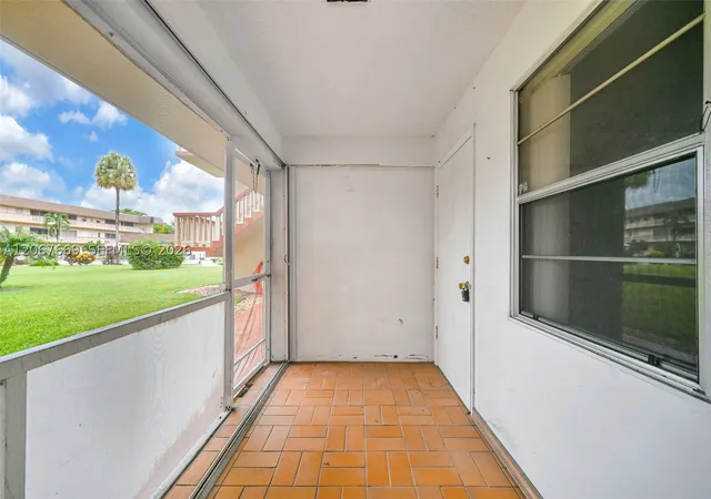Photo 4 of Sale Pending at 5300 Washington St #R110, Hollywood, FL 33021 | MLS# A12067669 | Listing updated on 2026-09-10