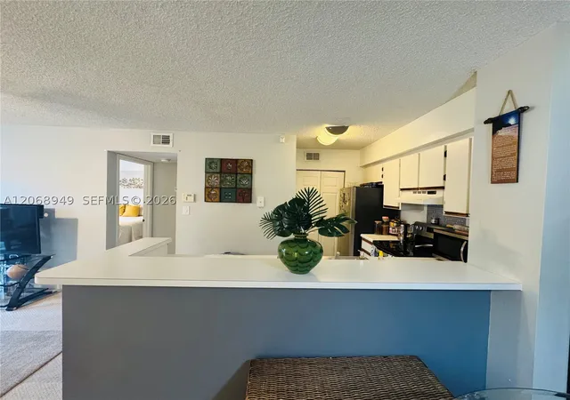 Photo 2 of Condo for sale at 650 S Park Rd #26-5, Hollywood, FL 33021 | MLS# A12068949 | Listing updated on 2026-09-01