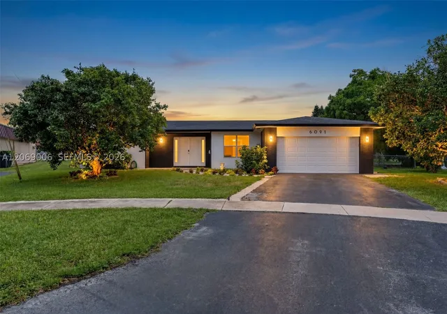 Photo 2 of Single family home for sale at 6091 Sw 14th St, Plantation, FL 33317 | MLS# A12069006 | Listing updated on 2026-09-05