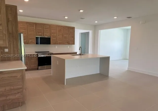 Photo 2 of Sale Pending at 10233 Bahama Dr, Cutler Bay, FL 33189 | MLS# A12069143 | Listing updated on 2026-09-14