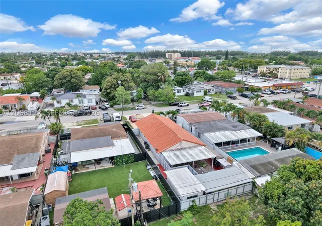Photo 2 of Single family home for sale at 451 E 37st, Hialeah, FL 33013 | MLS# A12068127 | Listing updated on 2026-08-29