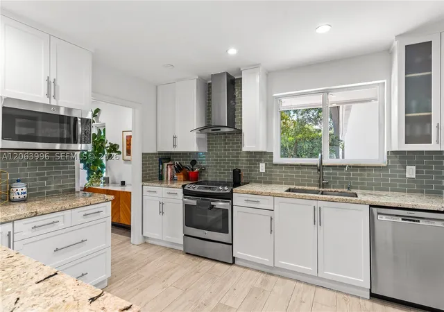 Photo 3 of Single family home for sale at 8500 Sw 106th St, Miami, FL 33156 | MLS# A12063996 | Listing updated on 2026-09-13