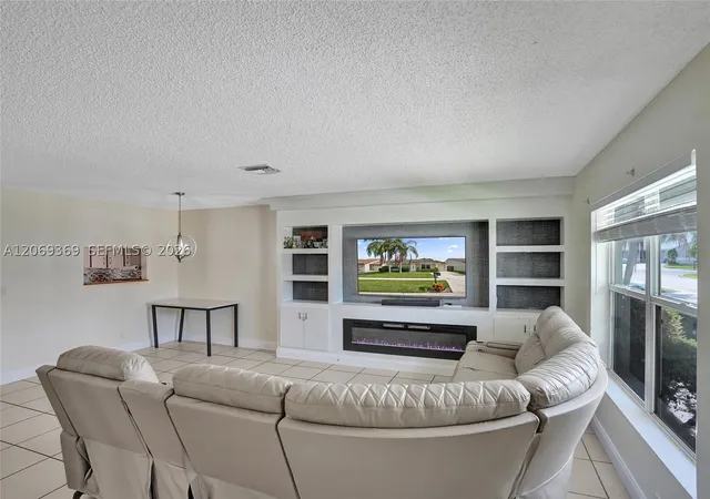 Photo 3 of Single family home for sale at 5451 Chicory Ln, Lake Worth, FL 33463 | MLS# A12069369 | Listing updated on 2026-09-30