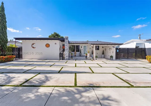 Photo 1 of Single family home for sale at 700 W 51st Pl, Hialeah, FL 33012 | MLS# A12068655 | Listing updated on 2026-09-23