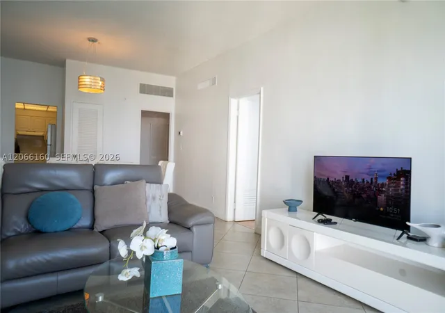 Photo 4 of Condo for sale at 3901 S Ocean Dr #PH16O, Hollywood, FL 33019 | MLS# A12066160 | Listing updated on 2026-09-14