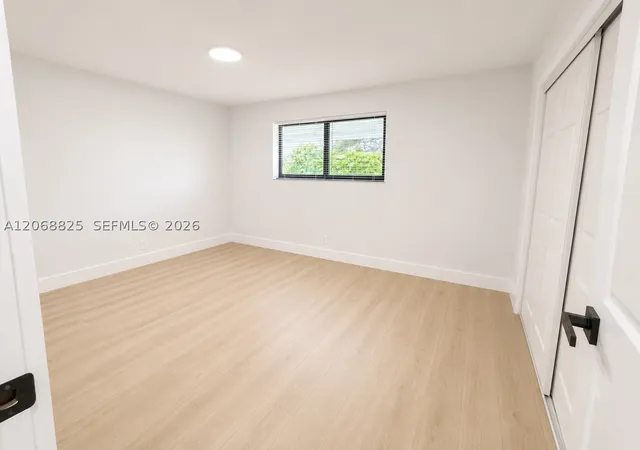 Photo 4 of House for sale at 4804 Garden Ave, West Palm Beach, FL 33405 | MLS# A12068825 | Listing updated on 2026-09-13