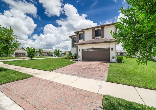 Photo 2 of Single family home for sale at 5206 Karlia Dr, Ave Maria, FL 34142 | MLS# A12069308 | Listing updated on 2026-08-27
