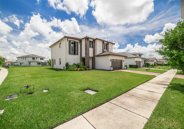 Photo 3 of Single family home for sale at 5206 Karlia Dr, Ave Maria, FL 34142 | MLS# A12069308 | Listing updated on 2026-08-27