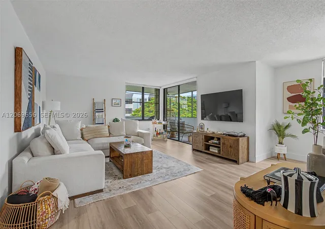 Listing Photo 1 - Condo for sale in Kendall Gate located at 10852 N Kendall Dr, Miami, FL 33176 - Unit #314