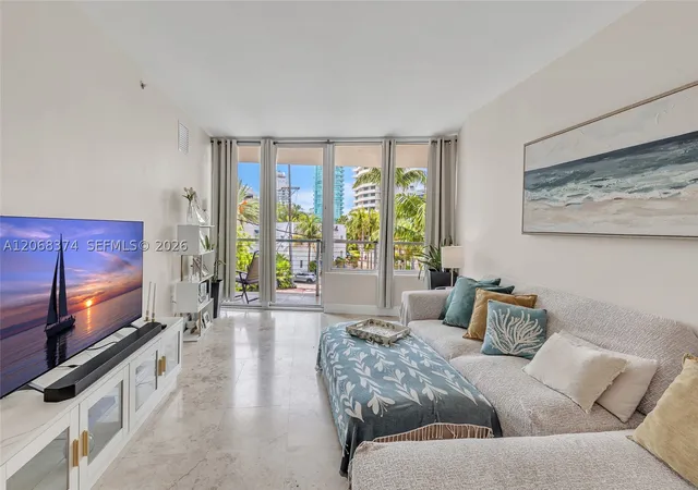 Listing Photo 4 - Condo for sale in building located at 6305 Indian Creek Dr, Miami Beach, FL 33141 - Unit #3G