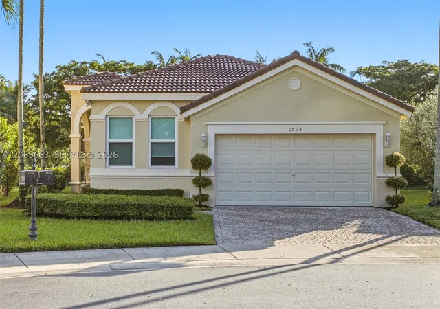 Photo 1 of Single family home for sale at 1514 Winterberry Ln, Weston, FL 33327 | MLS# A12069663 | Listing updated on 2026-09-12