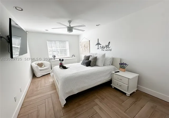 Photo 3 of Single family home for sale at 1955 Nw 184Th Way, Pembroke Pines, FL 33029 | MLS# A12069725 | Listing updated on 2026-09-12