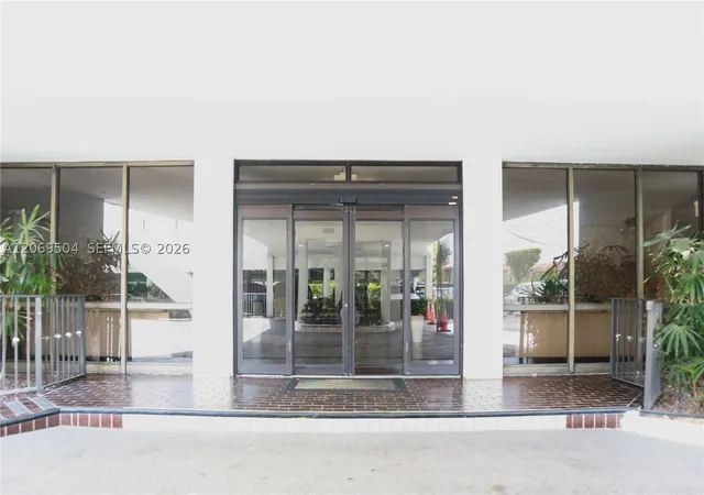 Photo 3 of Condo for sale at 13951 Kendale Lakes Cir #310A, Miami, FL 33183 | MLS# A12069504 | Listing updated on 2026-09-10