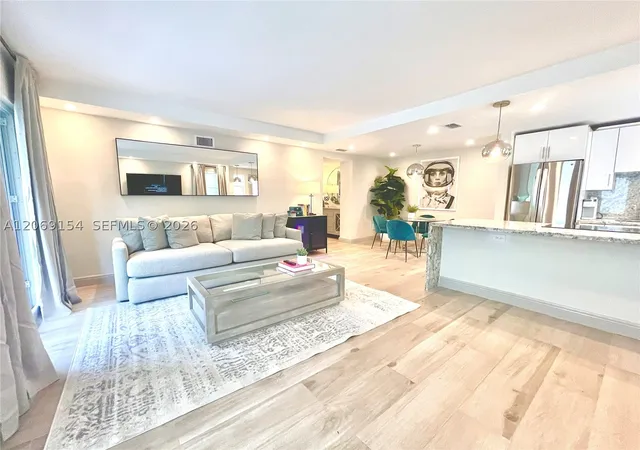 Photo 2 of Condo for sale at 626 Meridian Ave #1, Miami Beach, FL 33139 | MLS# A12069154 | Listing updated on 2026-08-29