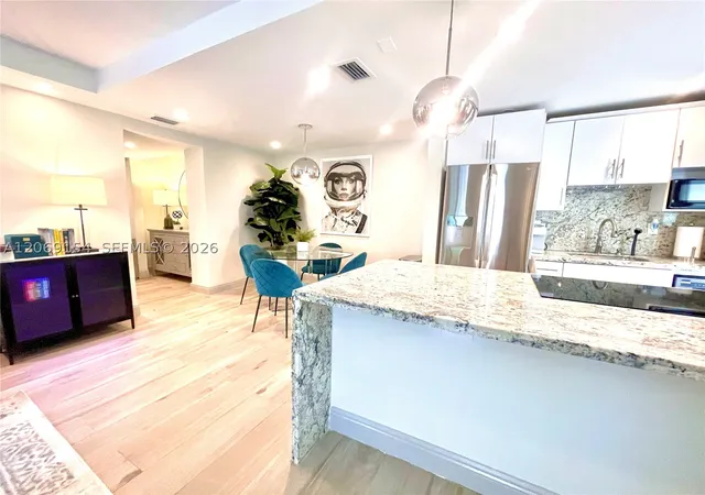Listing Photo 4 - Condo for sale in building located at 626 Meridian Ave, Miami Beach, FL 33139 - Unit #1