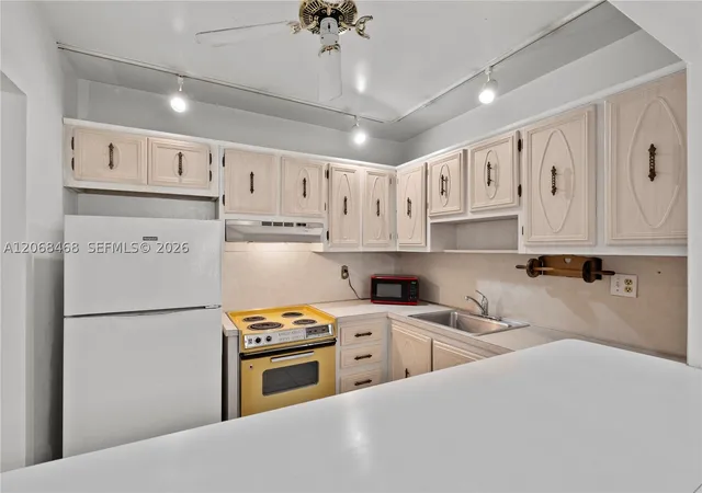 Photo 3 of Condo for sale at 5620 Sw 3rd Pl #103, Margate, FL 33068 | MLS# A12068468 | Listing updated on 2026-09-27