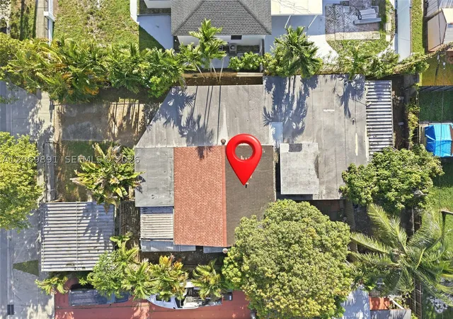 Photo 2 of Sale Pending at 621 Se 4th St, Hialeah, FL 33010 | MLS# A12069891 | Listing updated on 2026-08-27