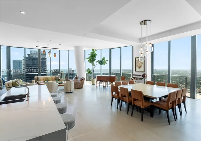 Listing Photo 4 - Condo for sale in SLS LUX Brickell located at 801 S Miami Ave, Miami, FL 33130 - Unit #PH5801
