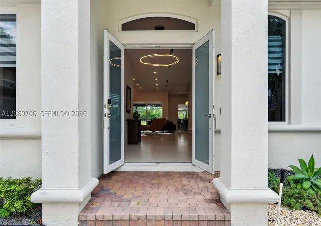 Photo 3 of Single family home for sale at 2126 Quail Roost Dr, Weston, FL 33327 | MLS# A12069706 | Listing updated on 2026-08-26