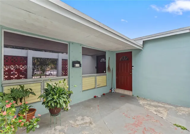 Photo 2 of Single family home for sale at 7531 Harbour Blvd, Miramar, FL 33023 | MLS# A12069597 | Listing updated on 2026-08-29