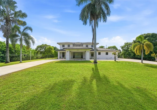 Photo 3 of Sale Pending at 4100 Sw 139th Ave, Miramar, FL 33027 | MLS# A12070004 | Listing updated on 2026-09-05