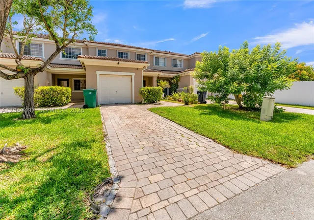 Photo 3 of Townhouse for sale at 14211 Sw 272Nd Ln, Homestead, FL 33032 | MLS# A12069497 | Listing updated on 2026-09-19