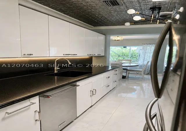 Photo 3 of Single family home for sale at 4713 Holly Dr, Tamarac, FL 33319 | MLS# A12070463 | Listing updated on 2026-09-16