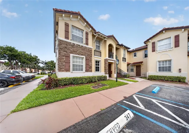 Listing Photo 4 - Condo for sale in building located at 1495 Ne 33Rd Ave, Homestead, FL 33033 - Unit #101