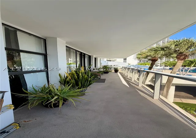 Photo 3 of Condo for sale at 3701 N Country Club Dr #304, Aventura, FL 33180 | MLS# A12070529 | Listing updated on 2026-09-26