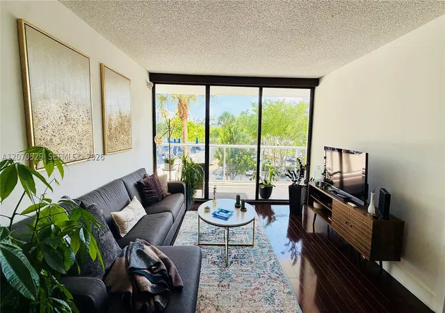 Photo 3 of Condo for sale at 3701 N Country Club Dr #304, Aventura, FL 33180 | MLS# A12070529 | Listing updated on 2026-09-26