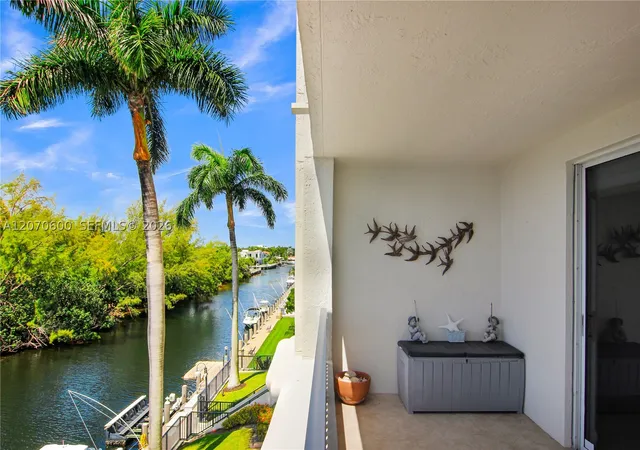 Photo 2 of Condo for sale at 2880 Ne 14th St Cswy #311, Pompano Beach, FL 33062 | MLS# A12070600 | Listing updated on 2026-09-03